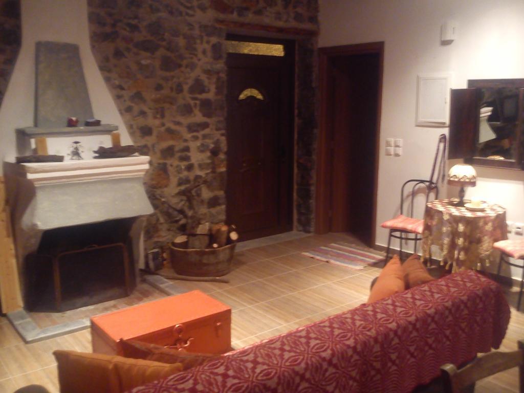 Ksenonas Chrusovitsi Hotel Khrisovítsion Екстериор снимка